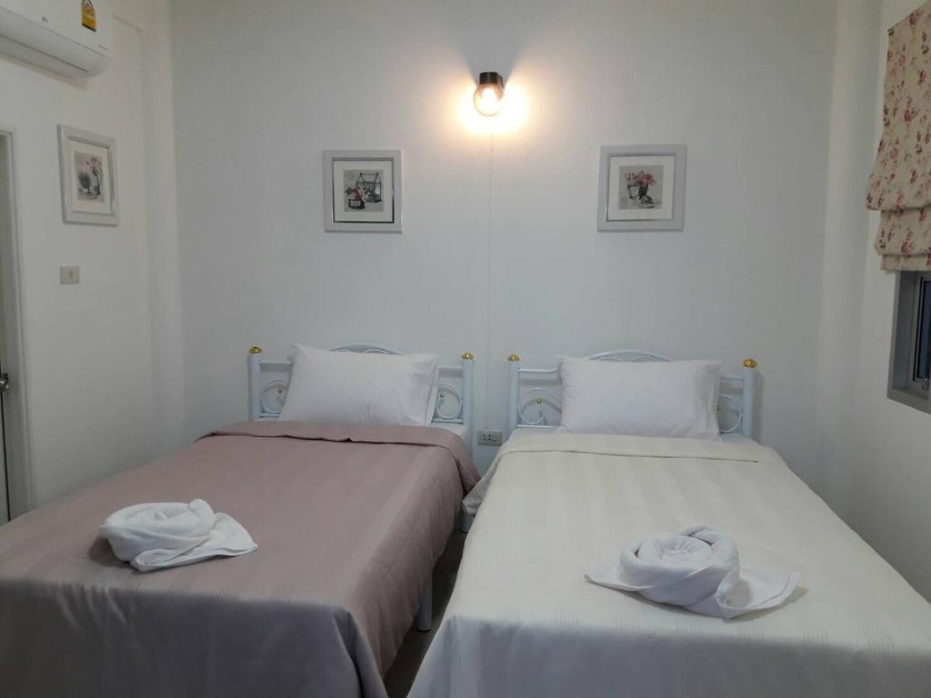 Baan Suan Geb Tawan Lop Buri Exterior foto