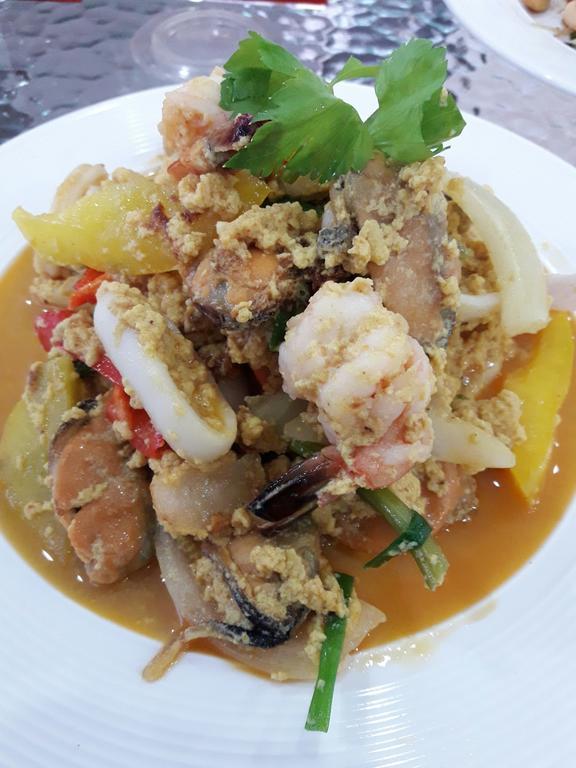 Baan Suan Geb Tawan Lop Buri Exterior foto
